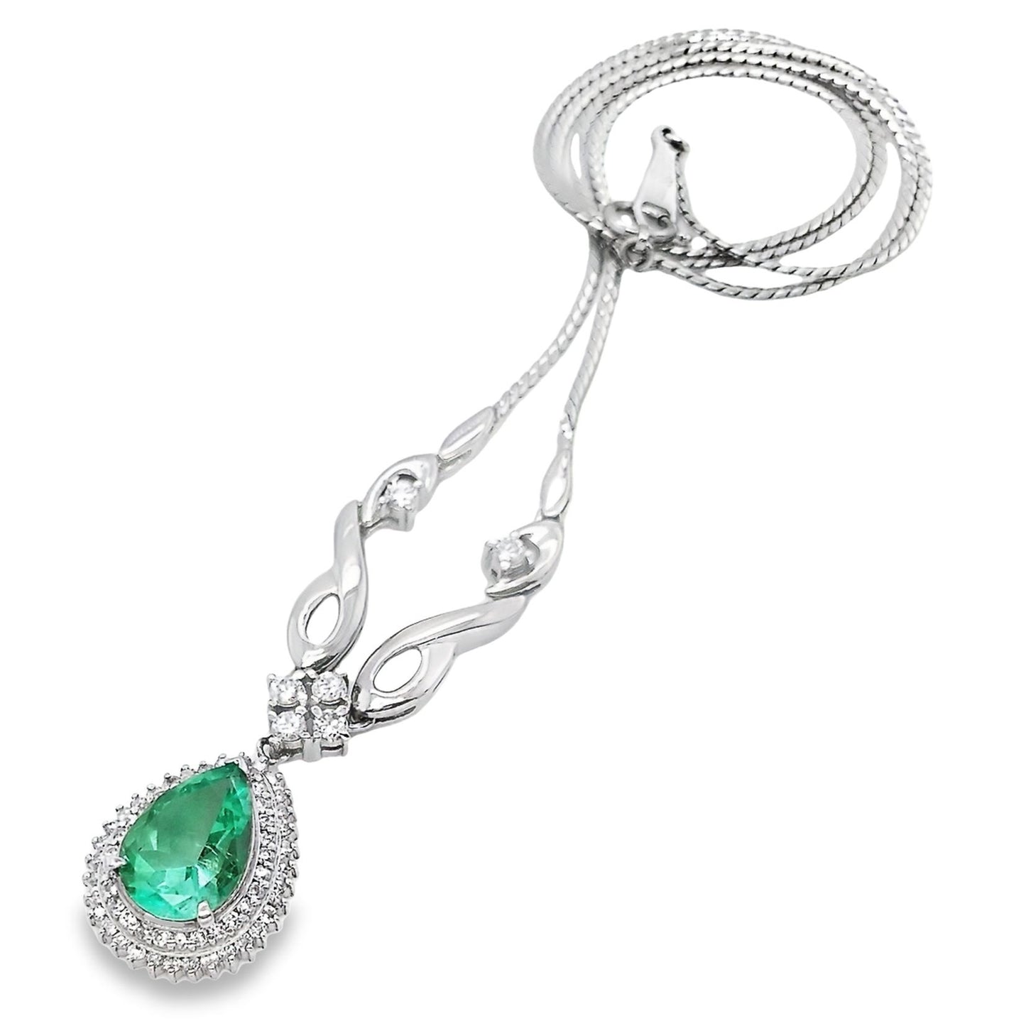 2.51ct Natural Colombian Emerald and 0.76ct Natural Diamonds set with Platinum Necklace