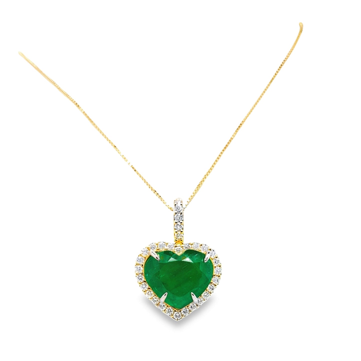 21.20ct Colombia Emerald and 1.60ct Diamonds set with 18K Yellow Gold Necklace