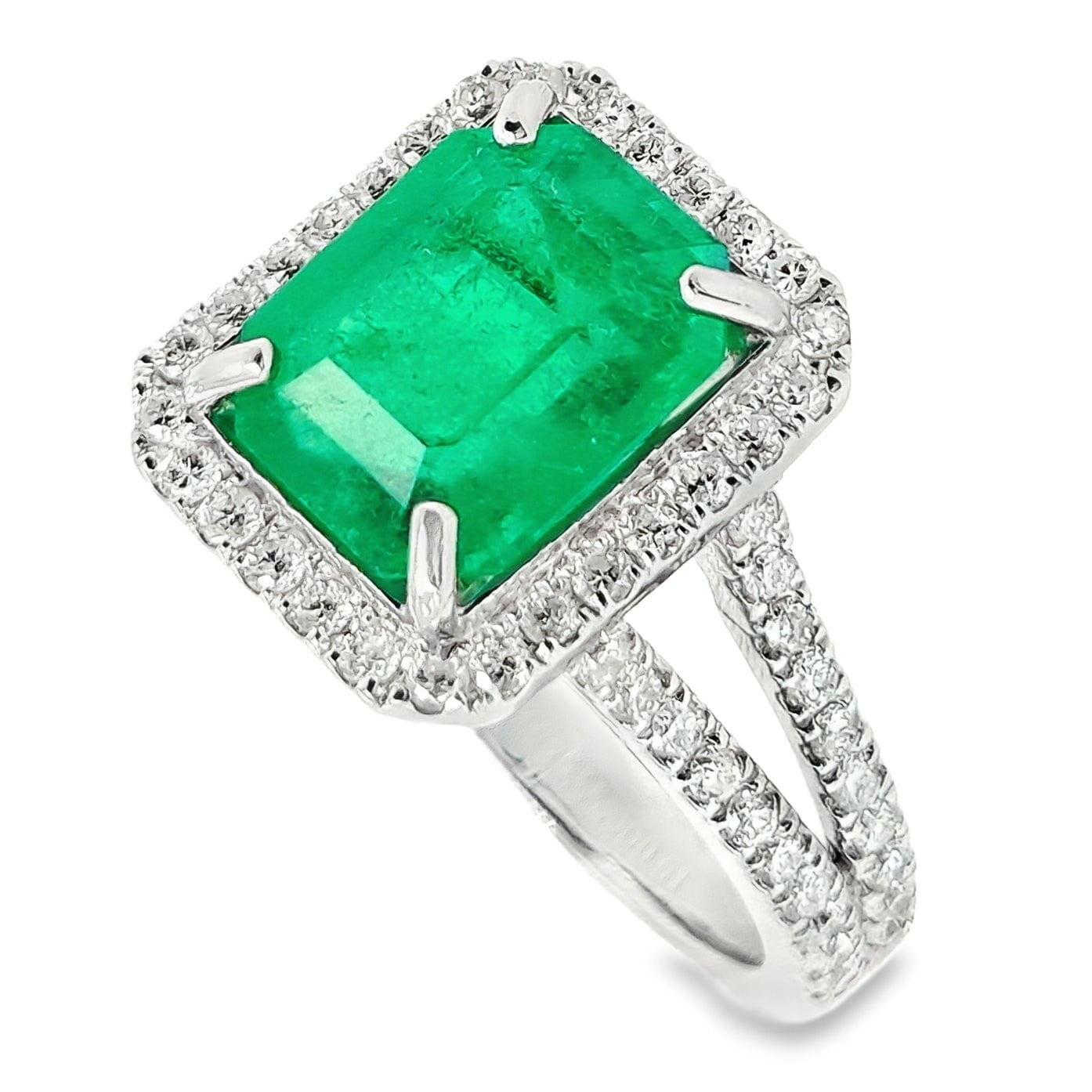 2.44ct Natural Emerald & 0.61ct Natural Diamonds set with 14K Gold Ring