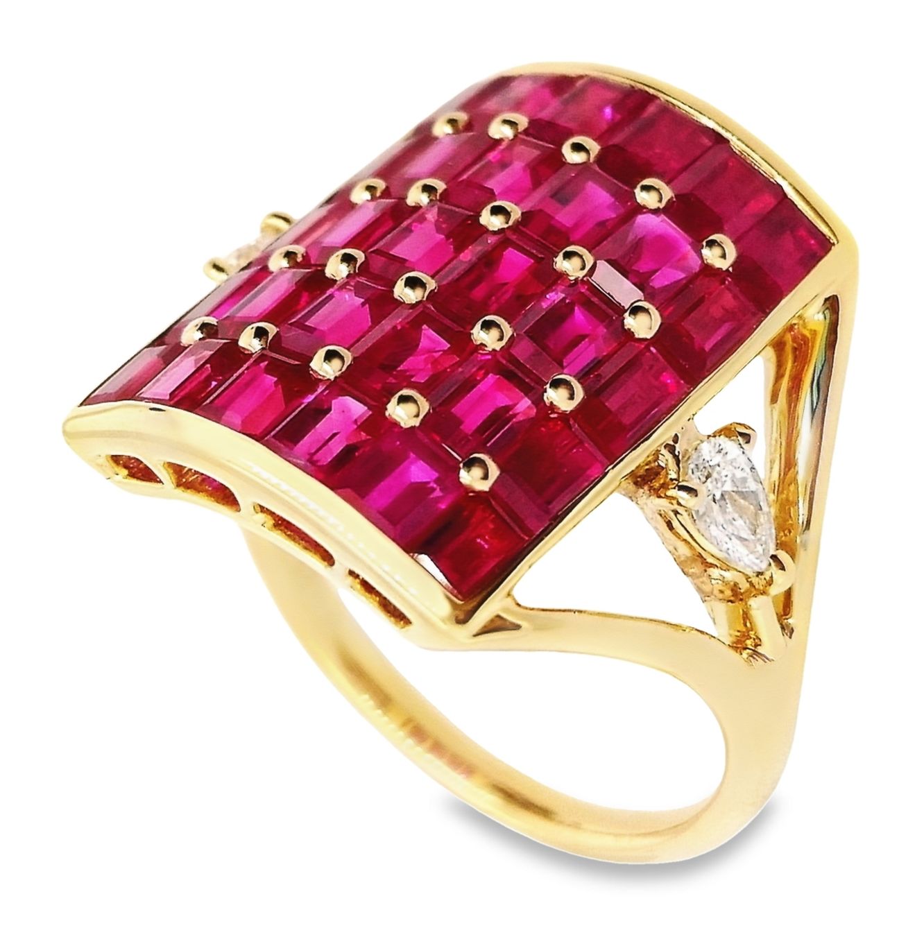 5.30ct BURMA RUBIES and 0.21ct NATURAL DIAMONDS set with 18K Yellow Gold Ring - SALE