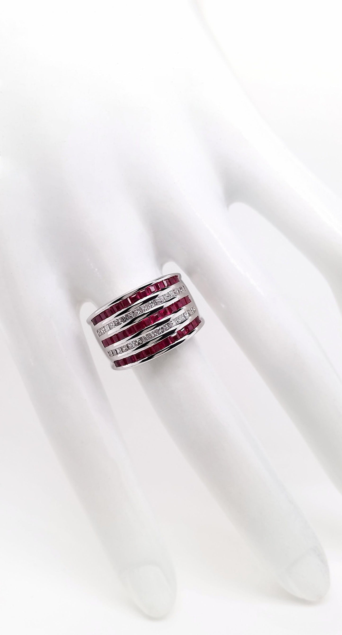 2.17ct NATURAL BURMA RUBIES and 0.59ct NATURAL DIAMONDS Ring set with 18K White Gold - SALE.